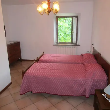 Tra Medioevo E Natura Apartamento